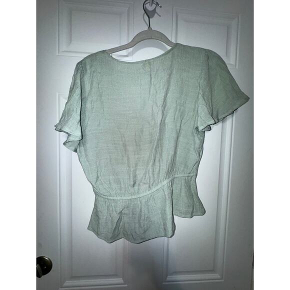 Lily White Peplum Blouse Size S - Picture 3 of 3